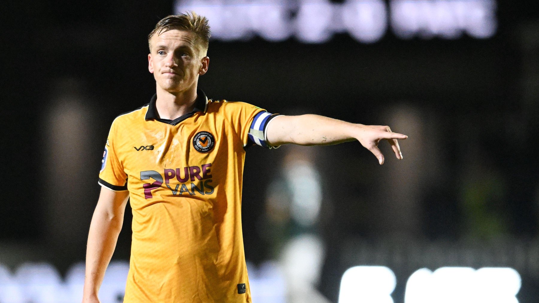 Matt Smith wears captains armband