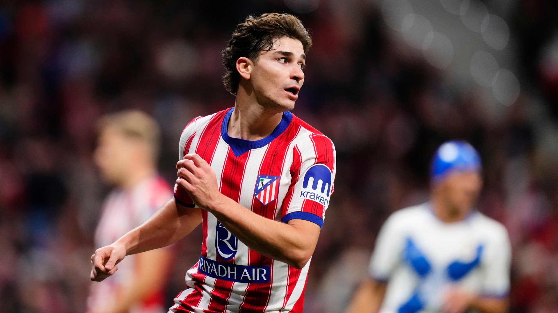 Alvarez apologises to Atletico fans over push to join Barca