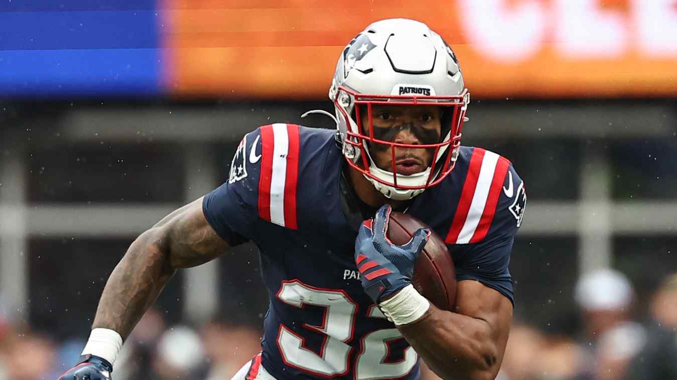 Pittsburgh Steelers v New England Patriots