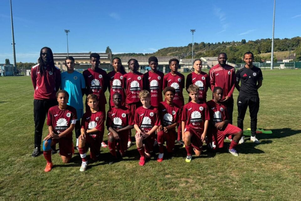 L’équipe U14 encadrée par Oumar Sy.