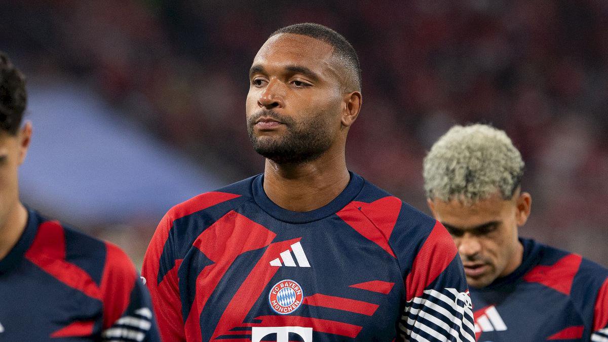 Jonathan Tah beim Aufwärmen