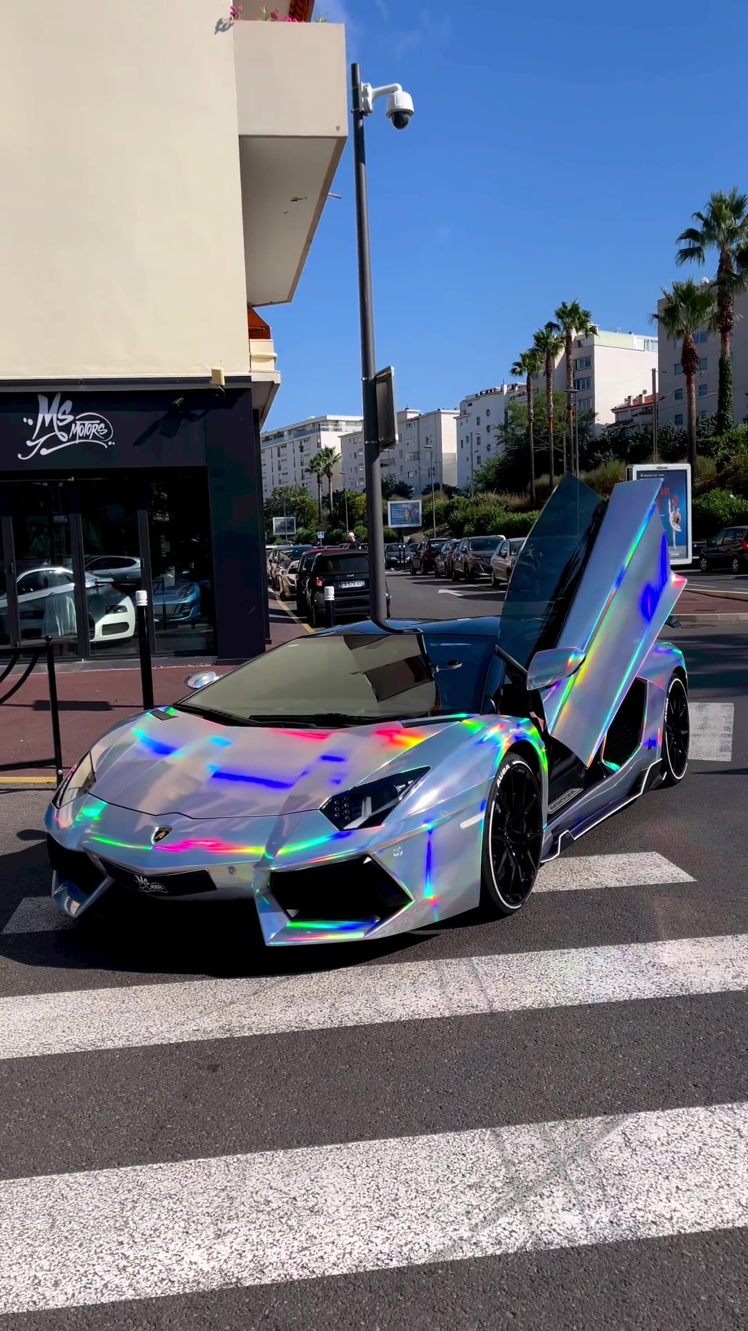 The Chelsea striker took his lambo out for re-wrap job