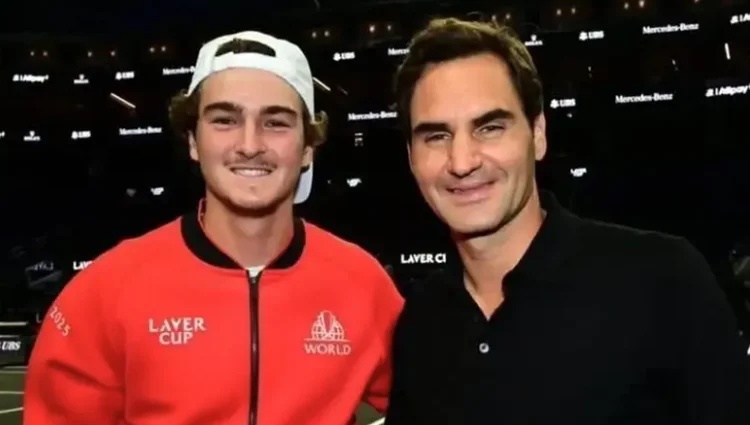 João Fonseca e Roger Federer: tenistas se encontrarão em dezembro