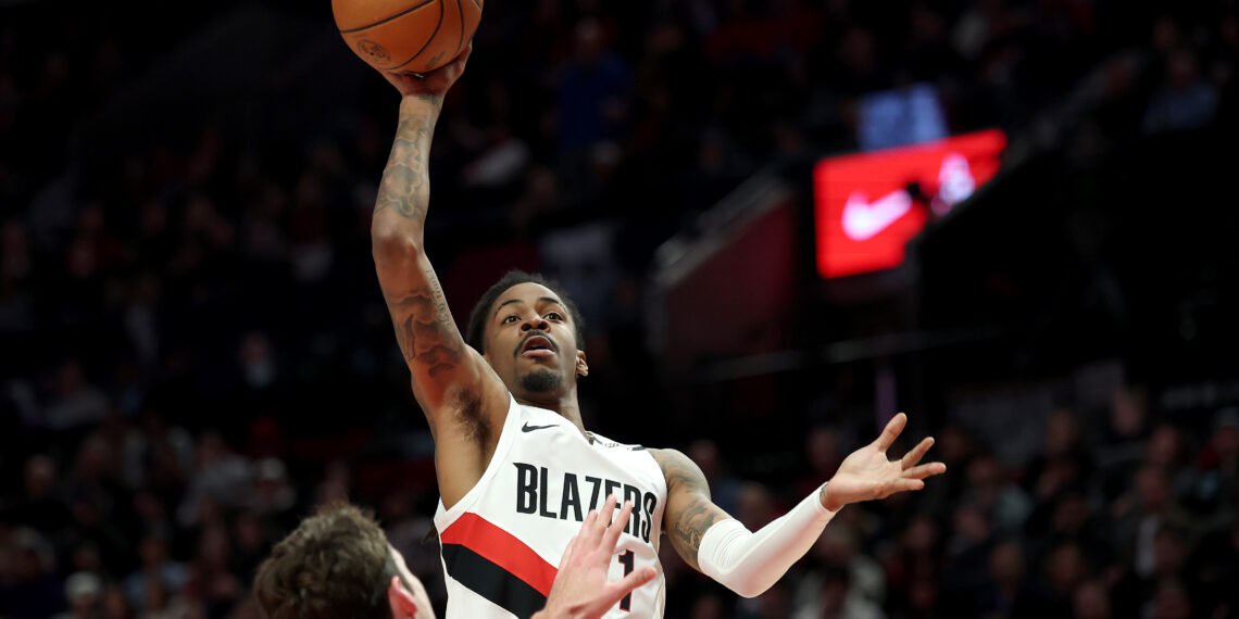 Ja Morant sofre lesão na coxa e desfalca Portland por um mês
