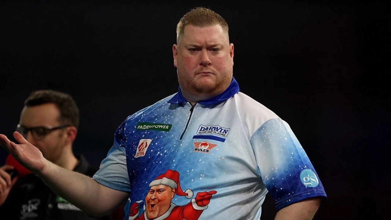 Ricky Evans among four big names in danger of missing World Darts Championship as it stands