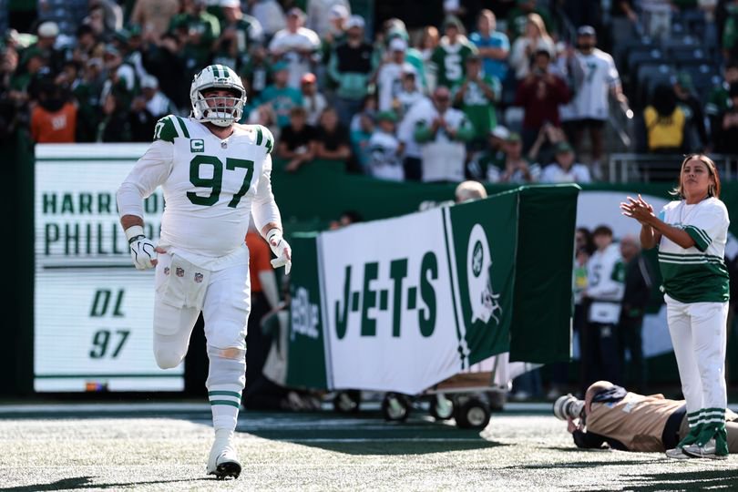 Harrison Phillips was traded to the Jets ahead of the 2025 NFL season