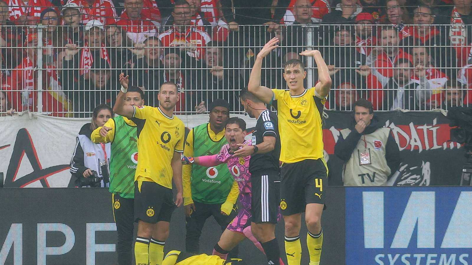 BVB-Profi Konstantinos Karetsas verletzt, 1. FC Union Berlin - Borussia Dortmund
