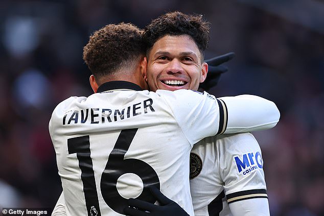 Evanilson made it 3-0 to cap a painful afternoon for Manchester United and Michael Carrick
