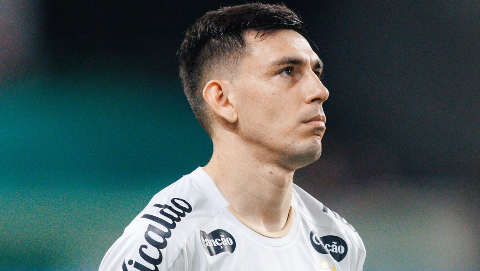 Escobar em jogo do Peixe - Foto: Raul Baretta/ Santos FC.