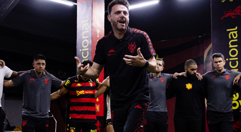 Treinador Mariano Soso, do Sport