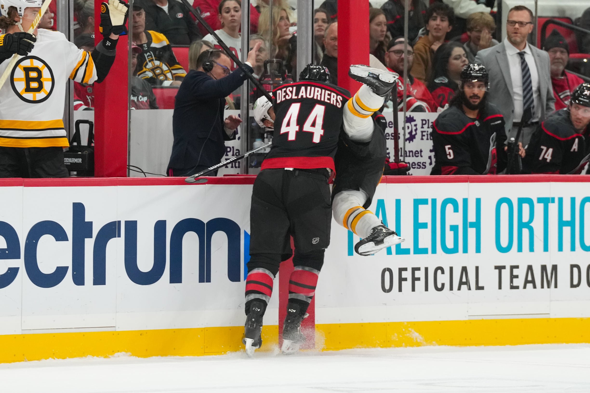 Fight Night in Raleigh: Deslauriers’ Brawl Headlines Hurricanes Win Over Bruins