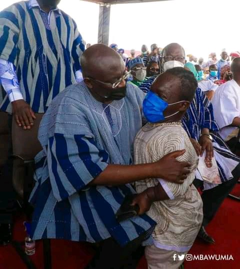 16941a50318b4e1193c9dd38394f63fa?quality=uhq&resize=720 These Pictures Of Dr. Mahamudu Bawumia Hugging Shatta Bundle Will Break Your Rips As They Get People Talking -See Photos