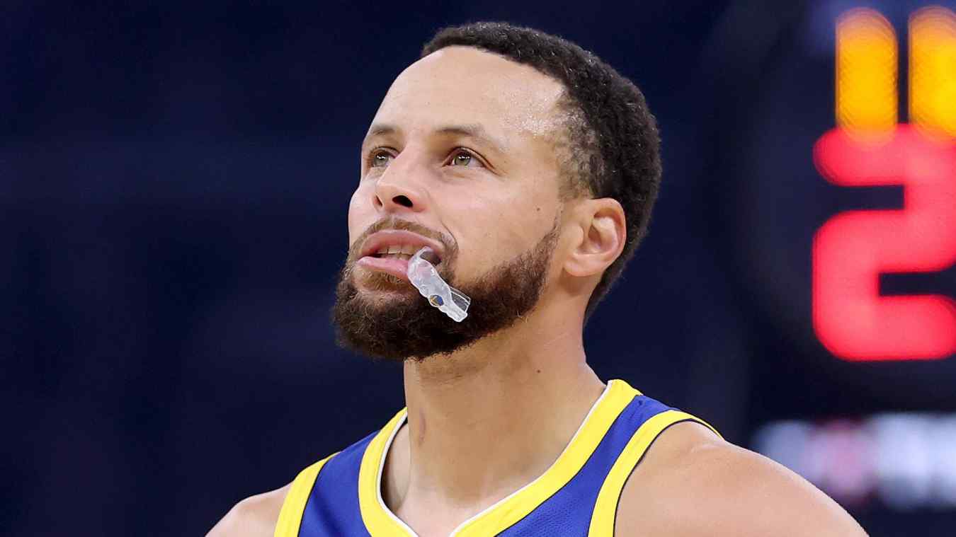 Stephen Curry #30 of the Golden State Warriors