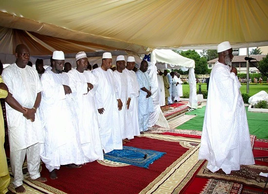 Le Grand imam de Conakry dirige la prière de l'Aid