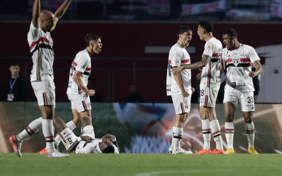 Jogadores do São Paulo comemoram