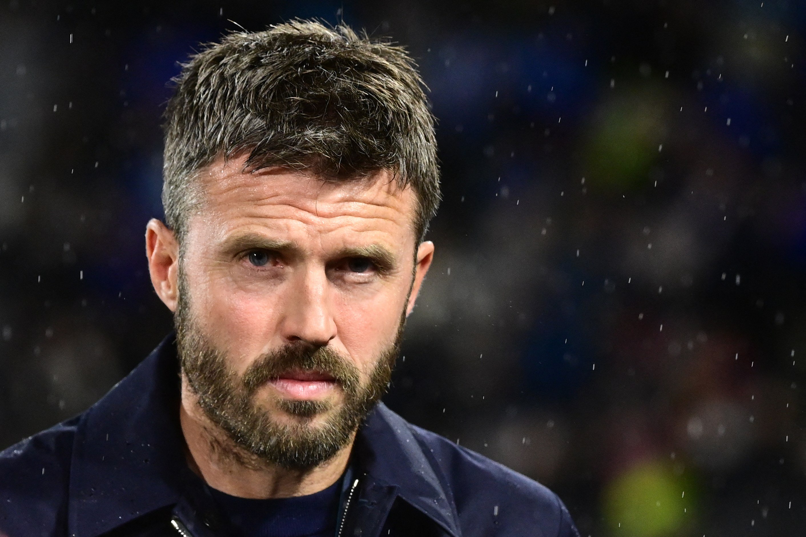 Michael Carrick looks despondent during Manchester United's defeat to Como