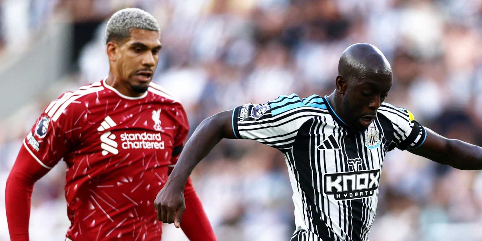 Ronald Araujo chasing after Yoane Wissa