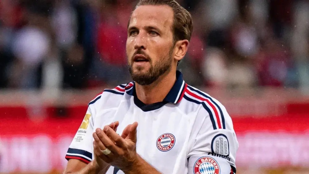 Harry Kane conquistou a Bola de Ouro de 2026, mas apareceu em quarto lugar na votação do jornalista brasileiro Cleber Machado - (Foto: Divulgação/Bayern de Munique)