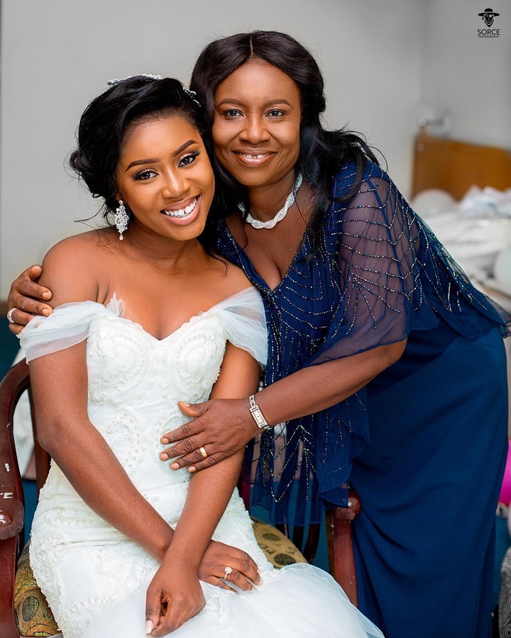 See these beautiful and adorable photos of Brides and their Mothers