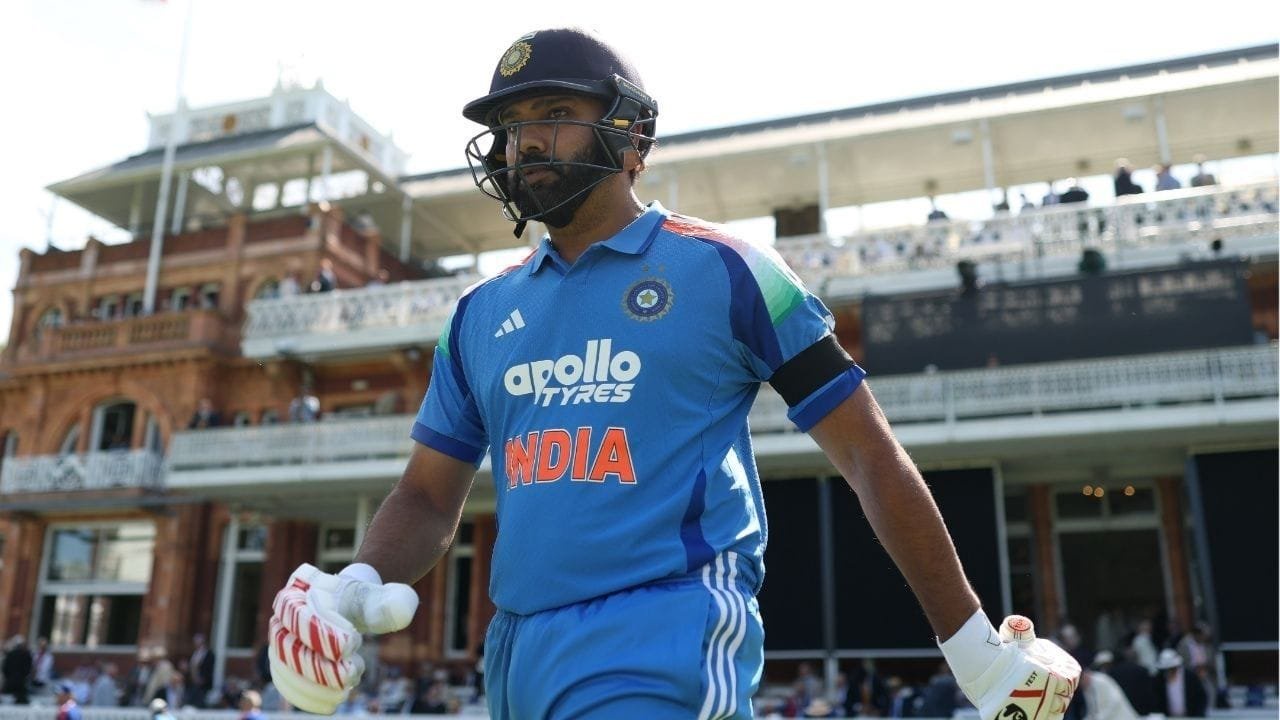 वहीं, रोहित शर्मा का नाम भी इस लिस्ट में शामिल हैं. वो 49 पारियों में ये कारनामा कर चुके हैं और चौथे नंबर पर मौजूद हैं. वहीं, एबी डीविलियर्स 54 पारियों के साथ तीसरे स्थान पर हैं. (PHOTO CREDIT- GETTY)