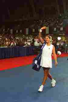 monica seles during an exhibition match in new jersey in 1995