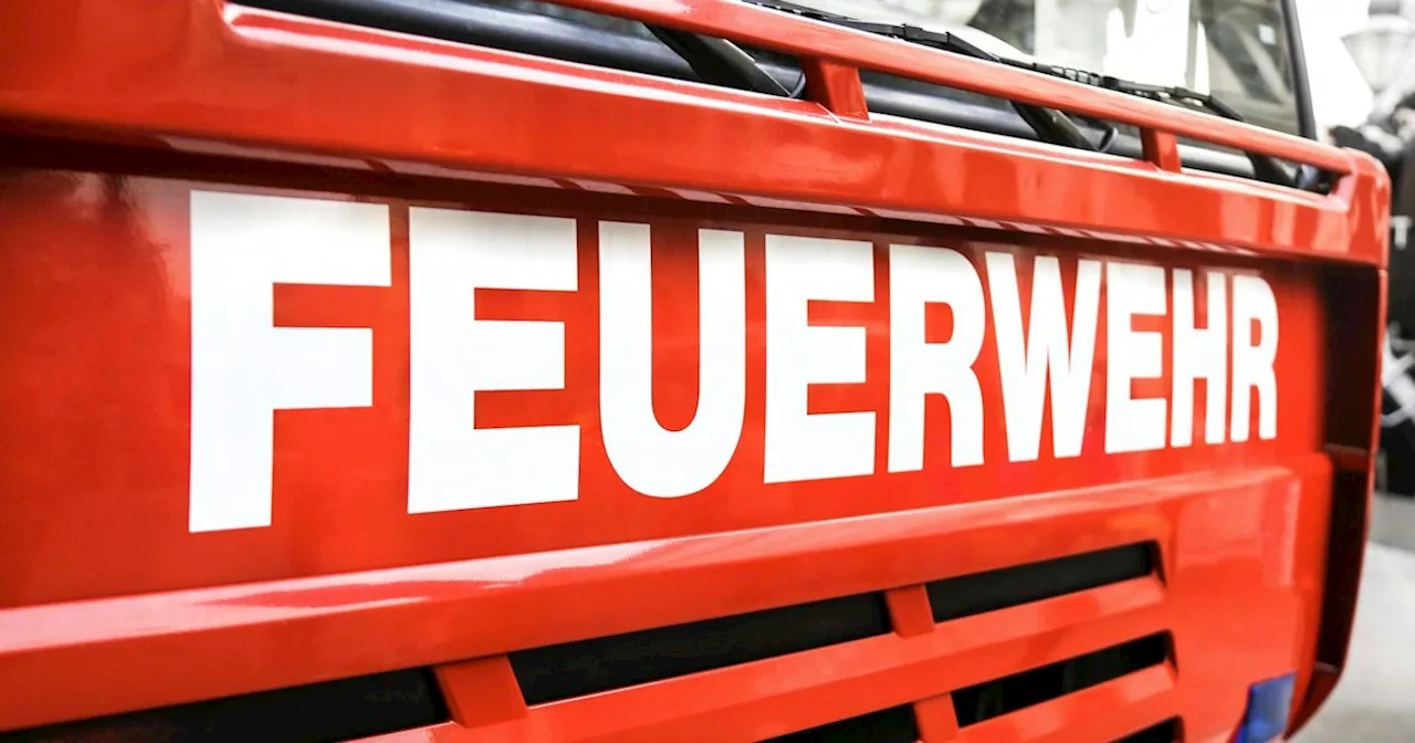 Crash auf A2! Vier Verletzte, Autobahn gesperrt
