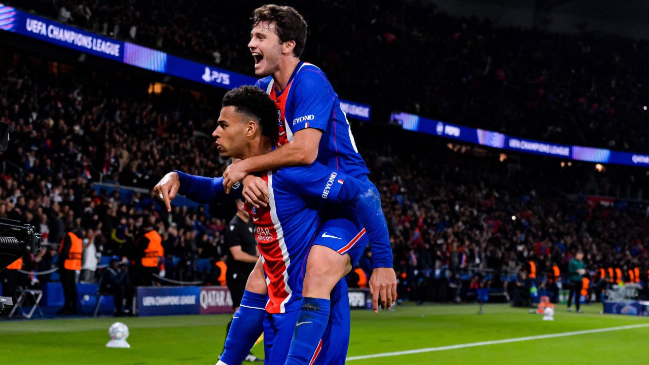Paris Saint-Germain defeats FC Barcelona 4:2 in Champions League