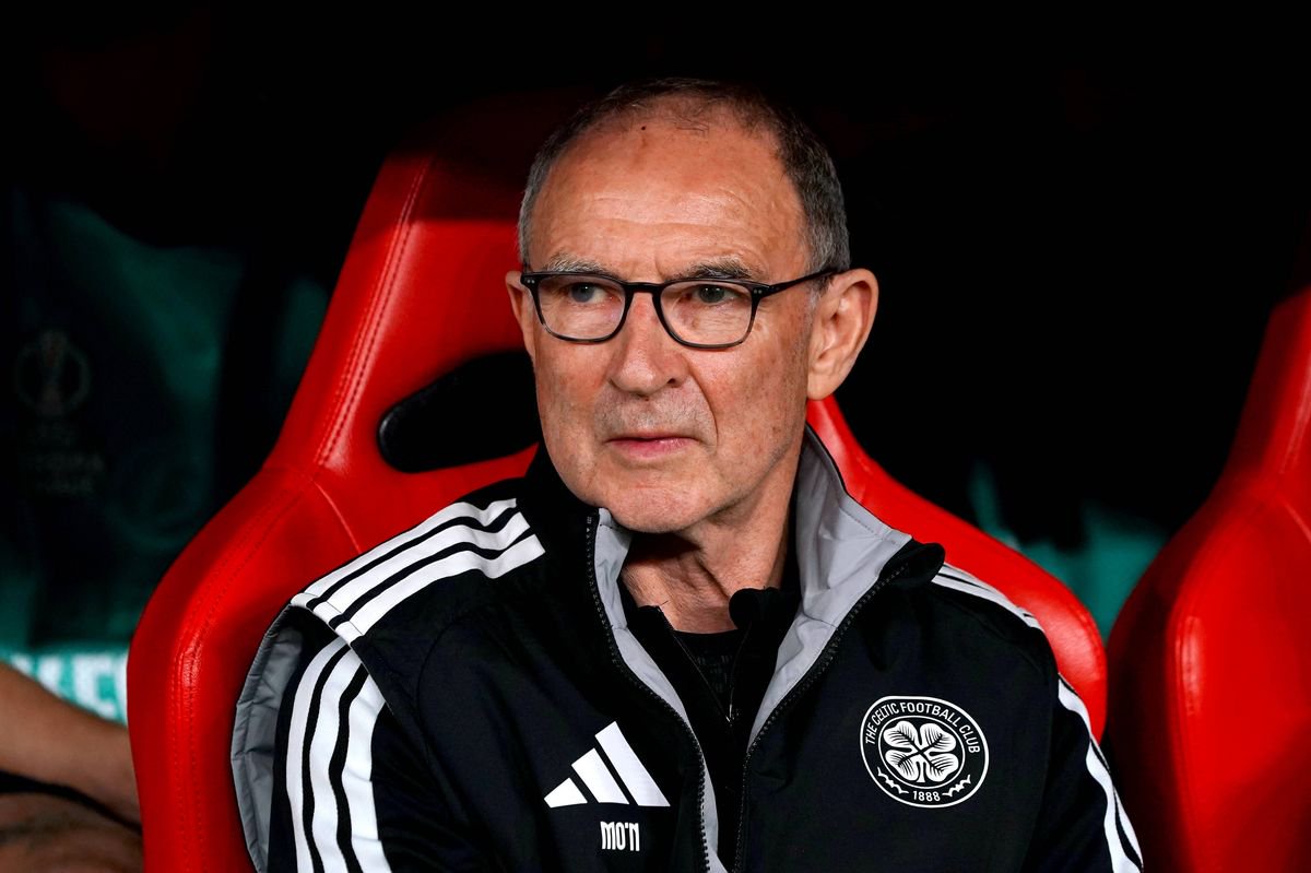 LISBON, PORTUGAL - OCTOBER 15: Martin O'Neill, Manager of Celtic, looks on before the UEFA Europa League 2026/27 League Phase MD2 match between SL Benfica and Celtic FC at Estadio do SL Benfica on October 15, 2026 in Lisbon, Portugal. (Photo by Gualter Fatia/Getty Images)