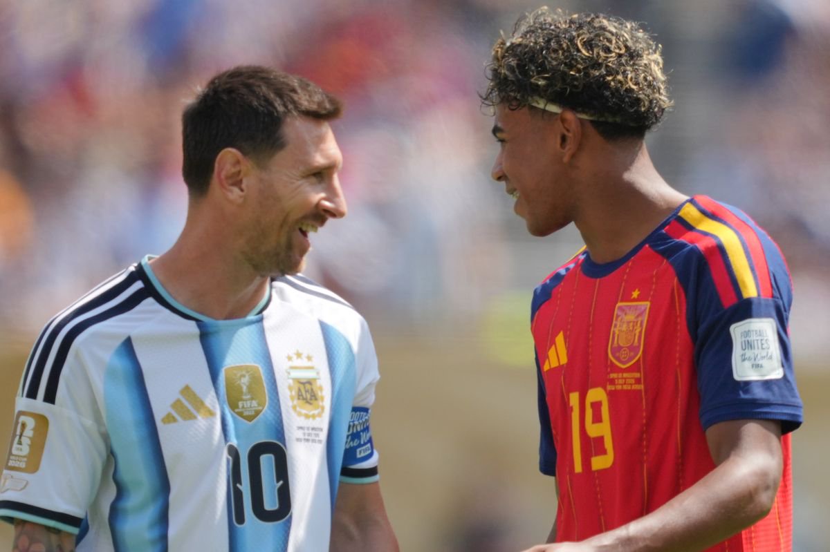 Lionel Messi #10 of Argentina and Lamine Yamal #19 of Spain interact during the FIFA World Cup 2026 Final match between Spain and Argentina at New York New Jersey Stadium on July 19, 2026 in East Rutherford, United States.
