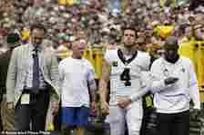 Saints' Derek Carr getting evaluated for shoulder injury after