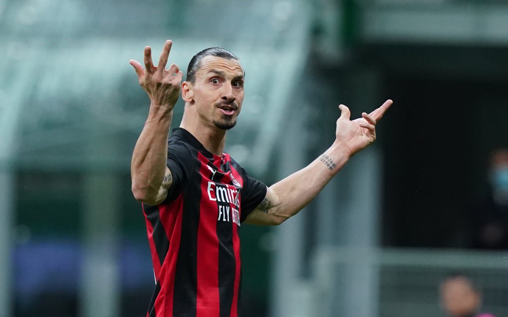 Zlatan Ibrahimovic gestures during a soccer match between AC Milan and Benevento Calcio at Giuseppe Meazza Stadium in May 2021. Photo: dpa