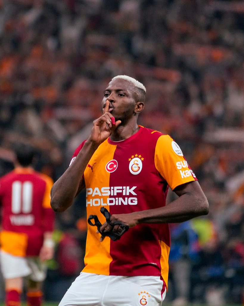 Osimhen’s First-Half Brace Fires Galatasaray to Derby Victory Over Fenerbahce