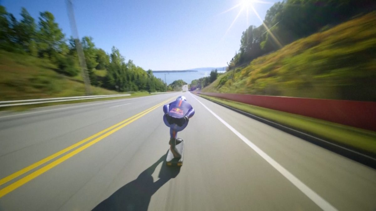 Espanhol bate recorde mundial ao atingir 151 km/h em cima de um skate