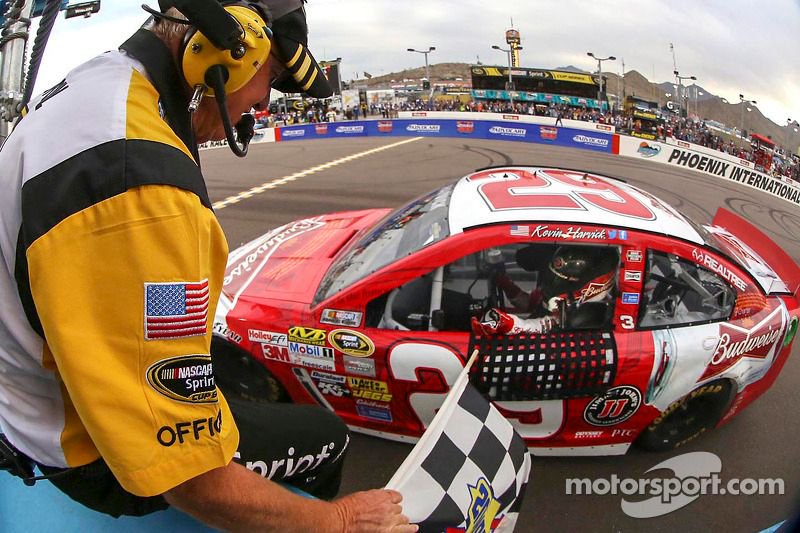Race winner Kevin Harvick, Richard Childress Racing Chevrolet
