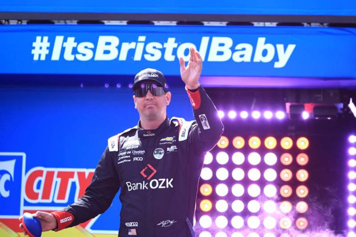 BRISTOL, TN – APRIL 12: Kyle Busch 8 Richard Childress Racing BankOZK Chevrolet walks out onto the pre-race stage prior to the running of the NASCAR, Motorsport, USA Cup Series Food City 500 on April 12, 2026 at Bristol Motor Speedway in Bristol, TN. Photo by Jeff Robinson/Icon Sportswire AUTO: APR 12 NASCAR Cup Series Food City 500 EDITORIAL USE ONLY Icon2604123712500 ©IMAGO/Icon Sportswire