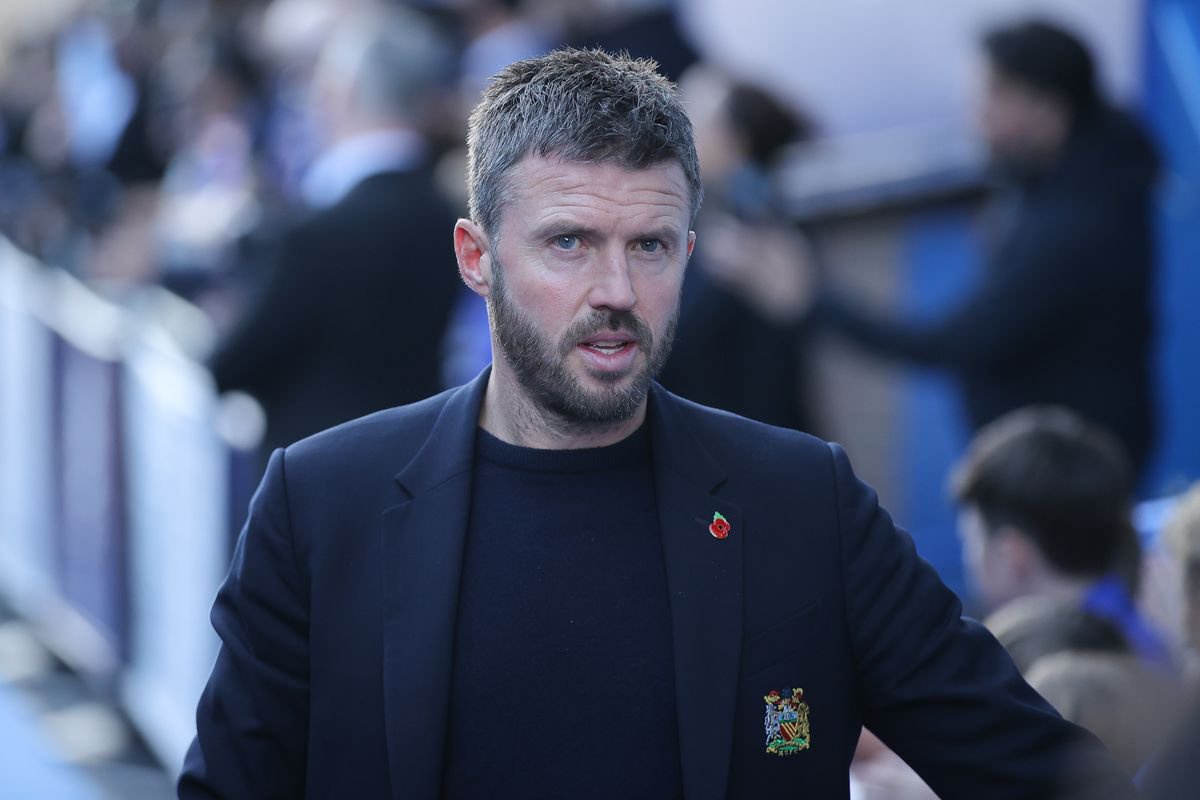 LONDON, ENGLAND - OCTOBER 31: Michael Carrick, head coach of Manchester United, looks on as he arrives ahead of the Premier League 2026/27 match between Chelsea FC and Manchester United at Stamford Bridge on October 31, 2026 in London, England. (Photo by James Gill - Danehouse/Getty Images)