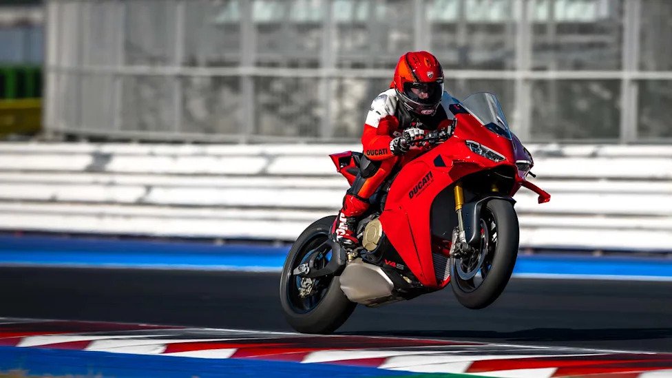 2027 Ducati Panigale V4 and V4 S