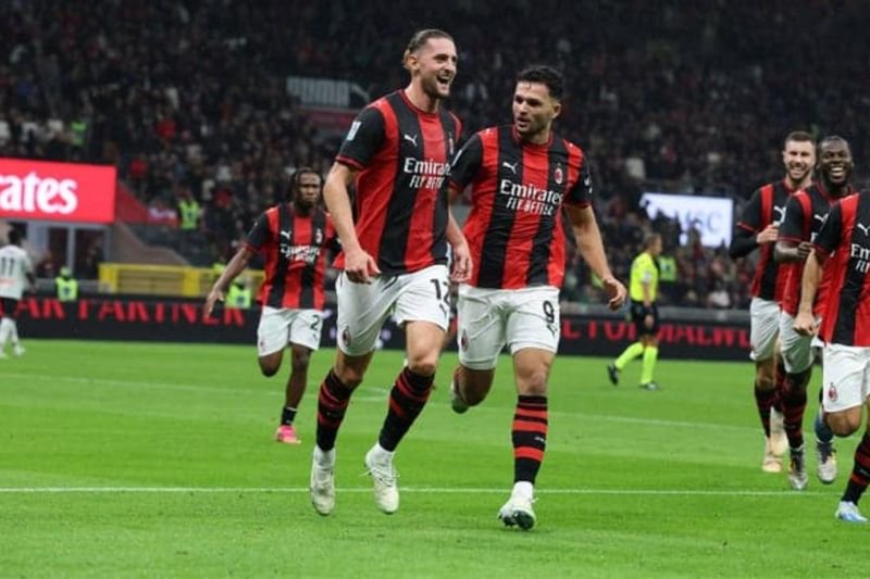 Bournemouth beat AC Milan 3-0 in Europa League as Maignan sent off
