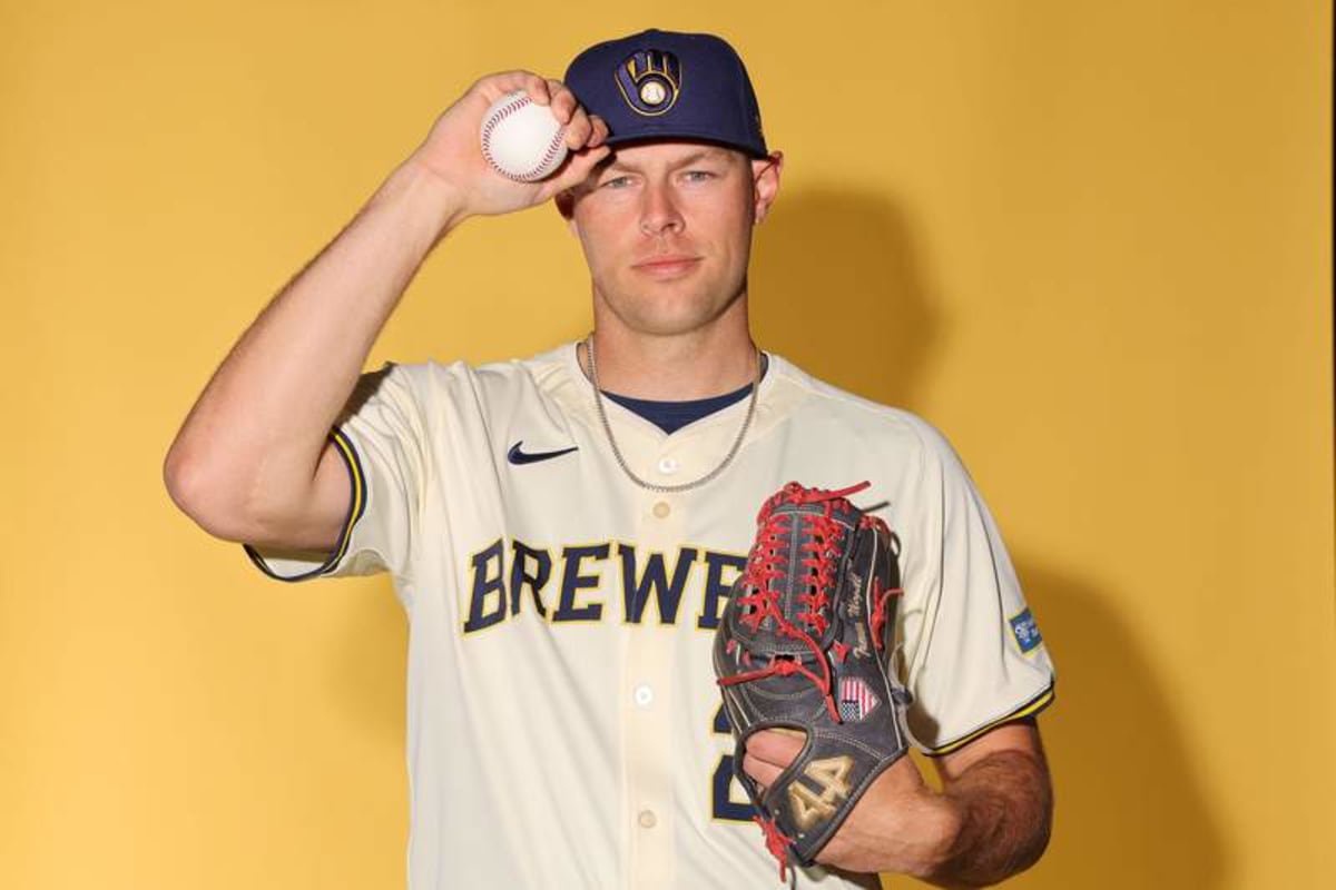 PHOENIX, ARIZONA – FEBRUARY 22: Trevor Megill #29 of the Milwaukee Brewers poses for a portrait during Photo Day at American Family Fields of Phoenix on February 22, 2024 in Phoenix, Arizona. (Photo by Michael Reaves/Getty Images) ©Getty Images