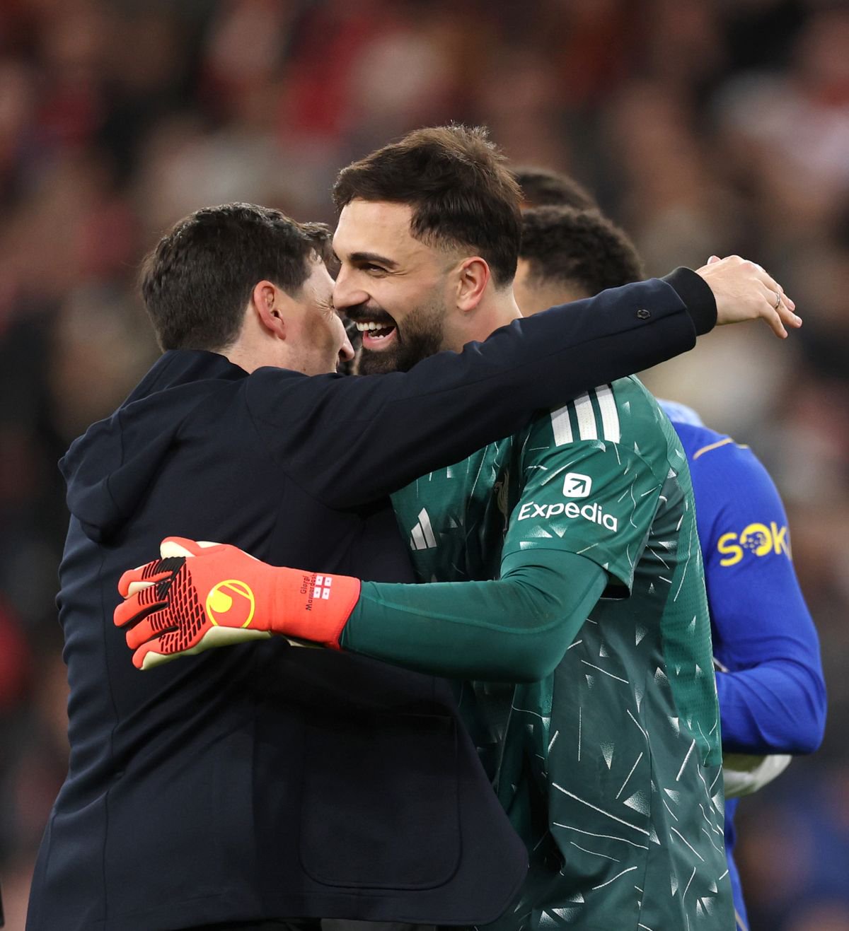 Andoni Iraola and Giorgi Mamardashvili 