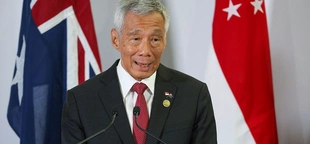 Singapore's outgoing PM to stay on as senior minister, his successor says