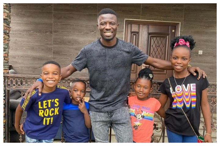 See photos of actor Kwaku Manu and his beautiful family