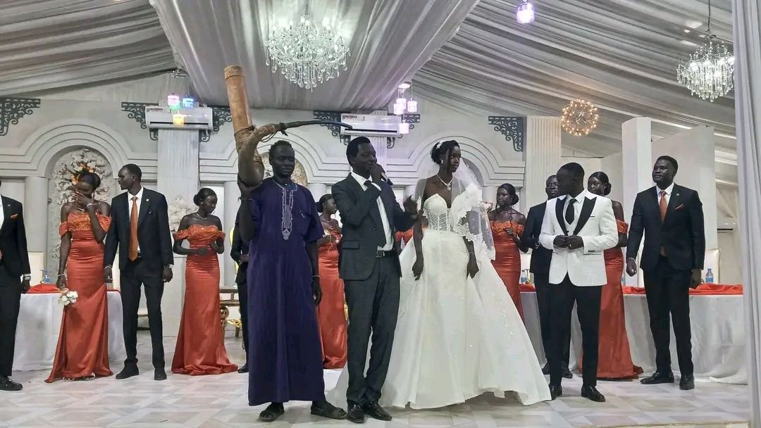 South Sudanese man weds bride after paying $77,000 dowry in cash, 297 cows and plots of land, defeating his competitor who offered $25,000, 158 cows (video)