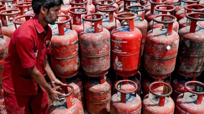 1 अक्टूबर से ढाई करोड़ ग्राहकों के लिए एलपीजी बुकिंग मुश्किल, आ गया नया नियम​​​