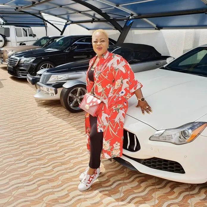 Over 10 cars: Bofowaa shows off her luxurious cars in new photos