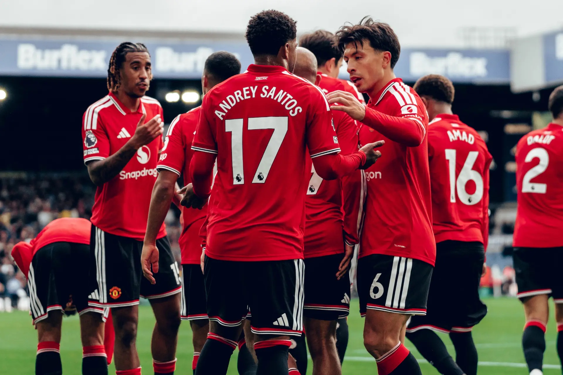 Manchester United players celebrating.
