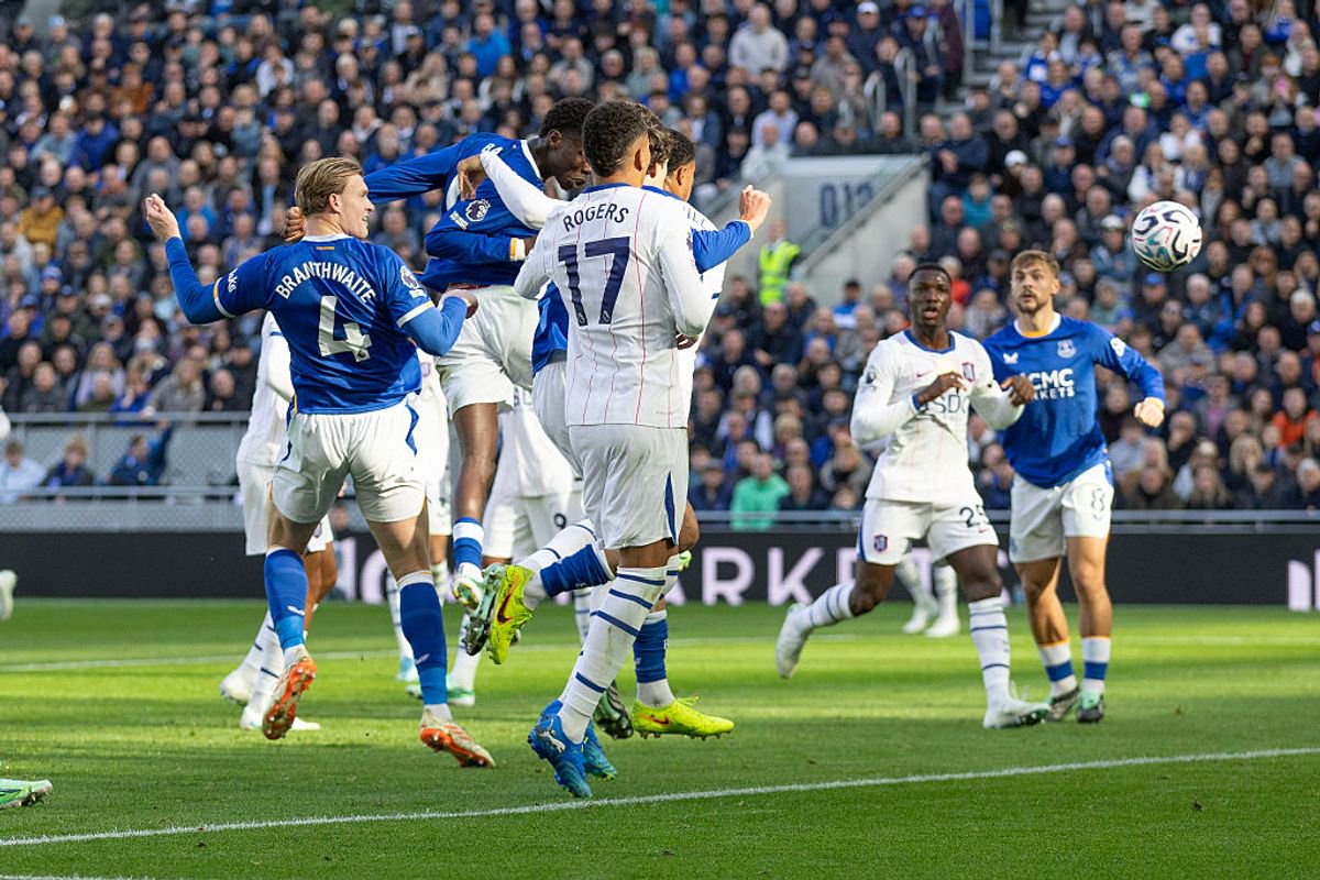 Thierno Barry #11 of Everton F.C. heads the ball during the Premier League match between Everton and Chelsea at Hill Dickinson Stadium in Liverpool, on October 17, 2026. (Photo by Mike Morese/MI News/NurPhoto via Getty Images)