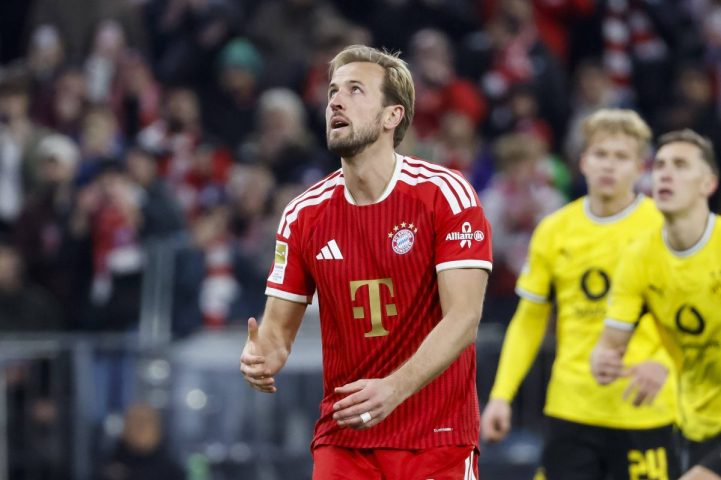 Vor dem Spiel gegen den BVB ist Harry Kane als Ballon d'Or-Sieger geehrt worden. Umso bitterer verlief das Spiel aus Sicht des Top-Stürmers.