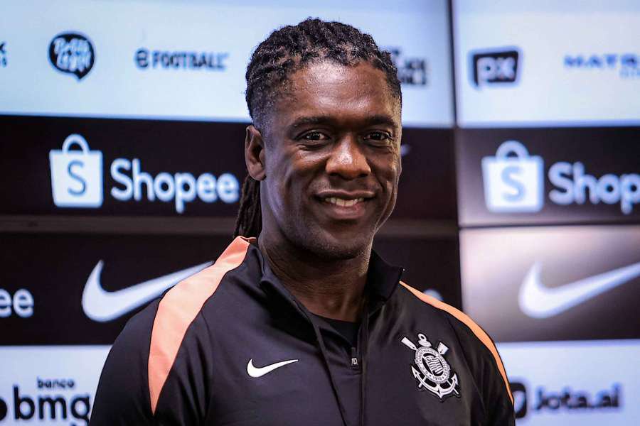 Clarence Seedorf during his presentation as Corinthians manager