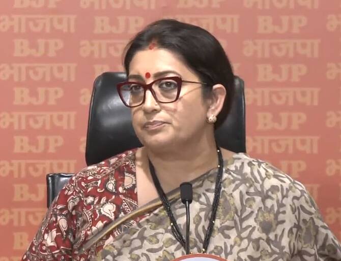 UP Politics: 'केवल 600 रुपये में 30 एकड़ जमीन...', स्मृति ईरानी का गांधी परिवार पर अमेठी में जमीन हड़पने का आरोप